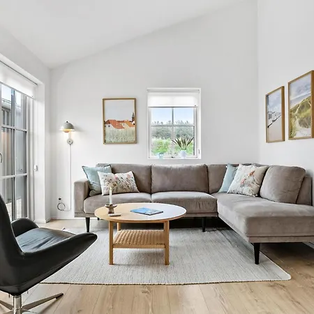 3 Bedroom Lovely In *