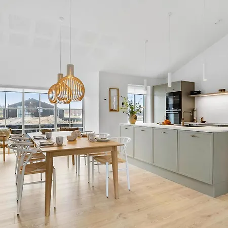 بيت للعطل 3 Bedroom Lovely In